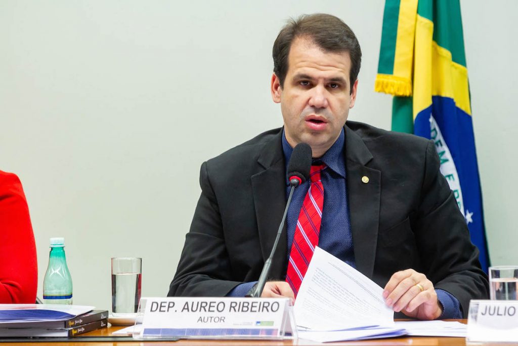 Deputado Aureo Ribeiro protocola oficialmente pedido para abertura de CPI das criptomoedas